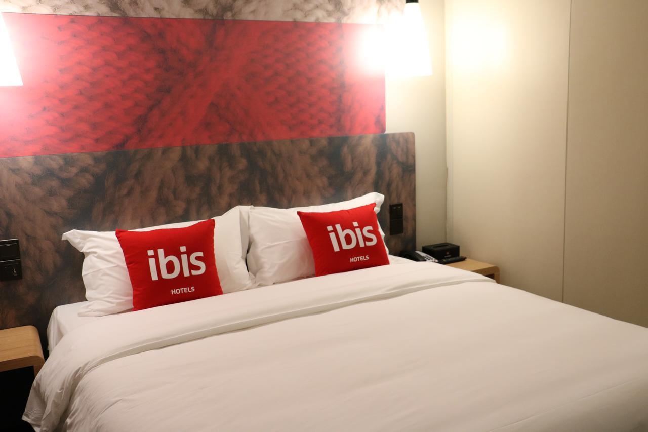 Ibis Shanghai North The Bund Zhoujiazui Road Exterior photo