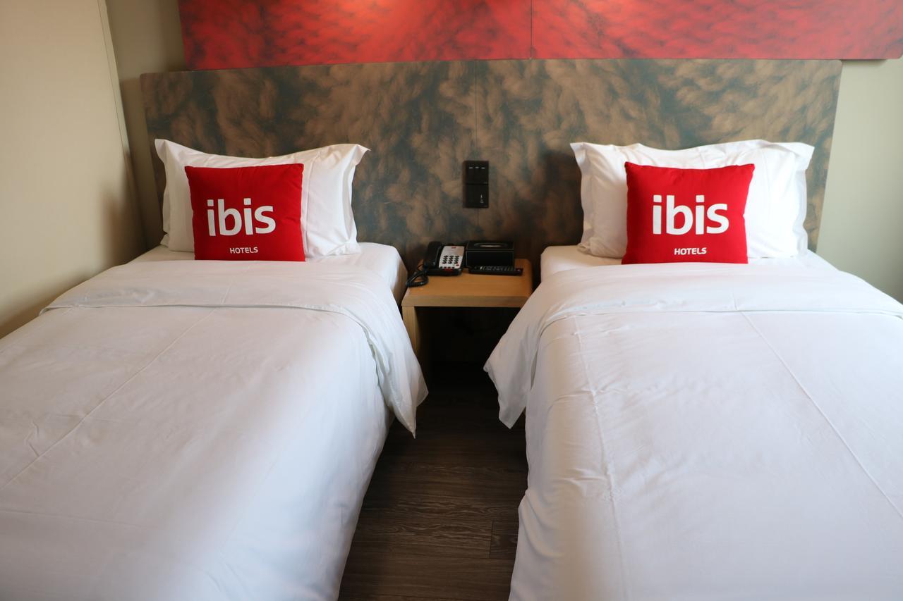 Ibis Shanghai North The Bund Zhoujiazui Road Exterior photo